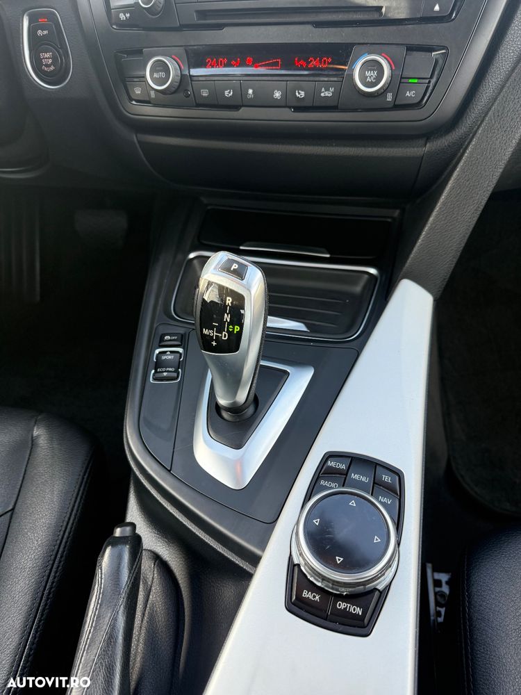 BMW Seria 3 320d Aut. Blue Performance - 30