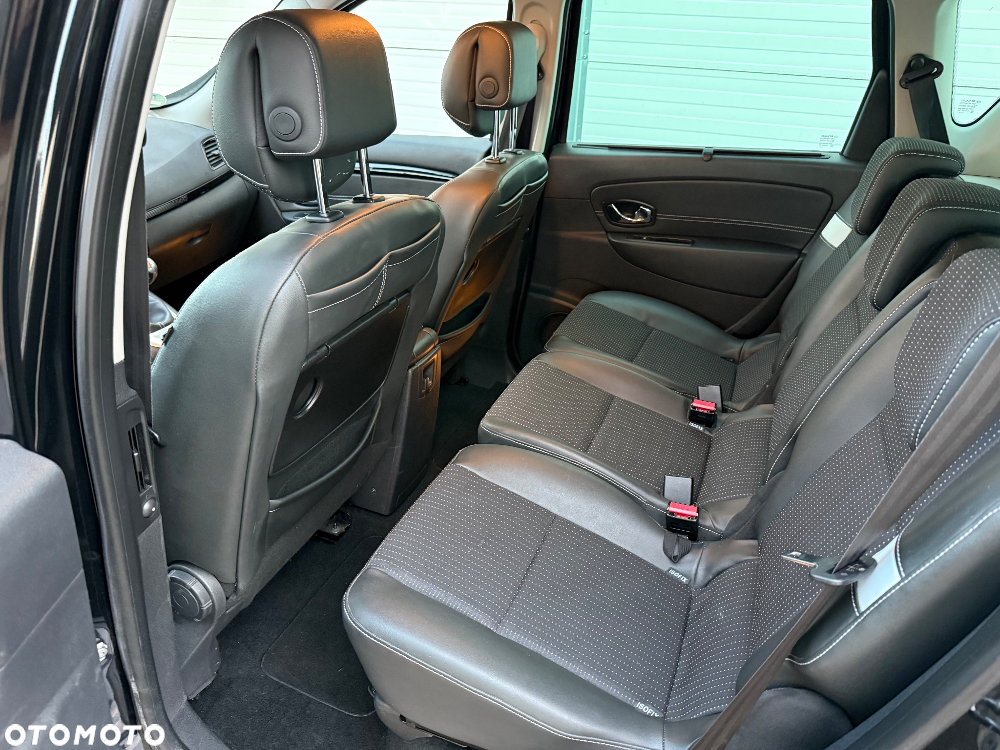 Renault Scenic 1.6 16V 110 Dynamique - 9