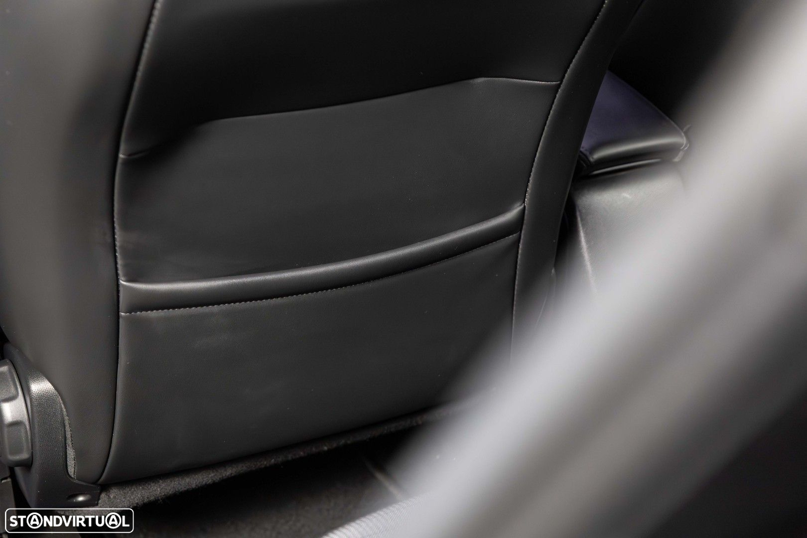 Peugeot 2008 1.2 PureTech Allure Pack EAT8 - 23