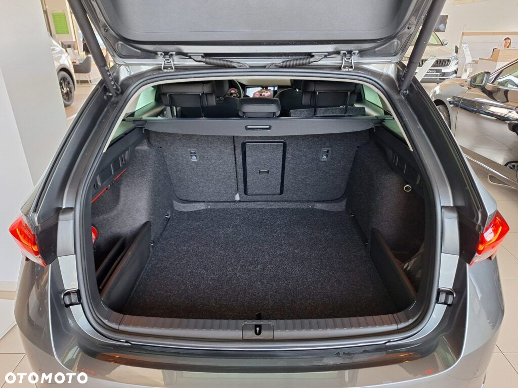 Skoda Octavia 2.0 TDI Edition 130 Selection DSG - 19
