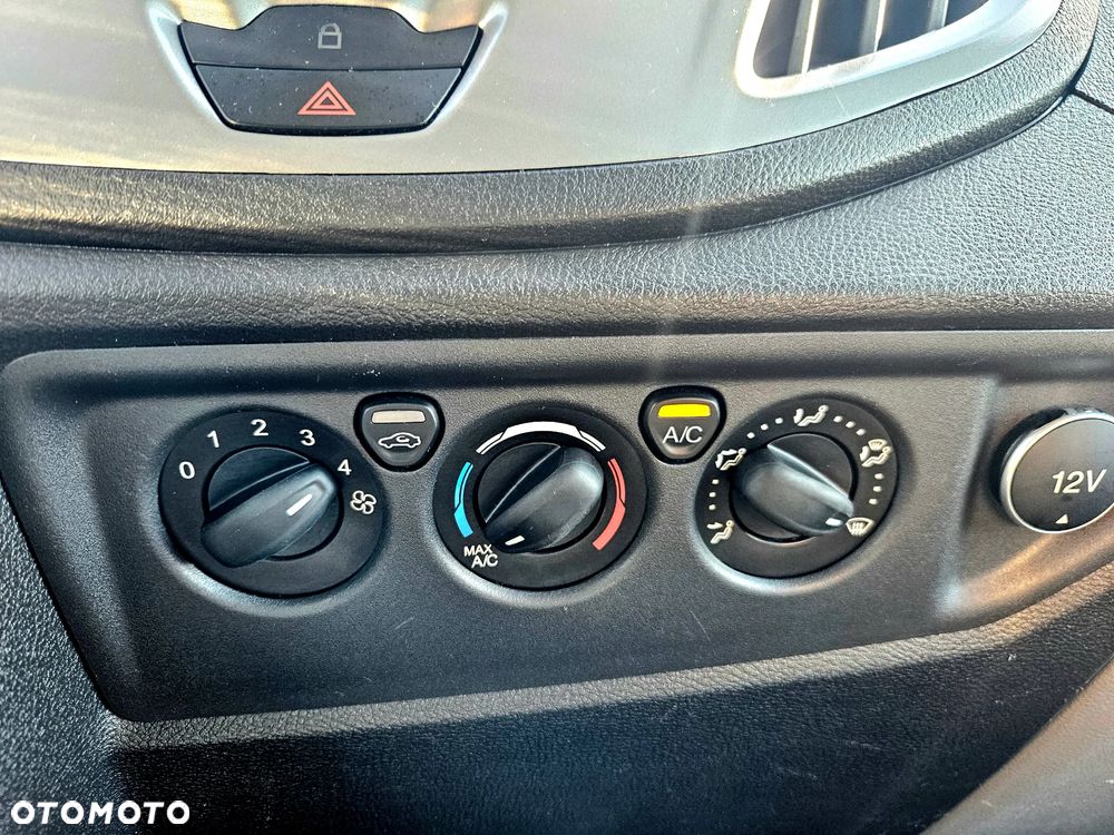 Ford Transit - 24