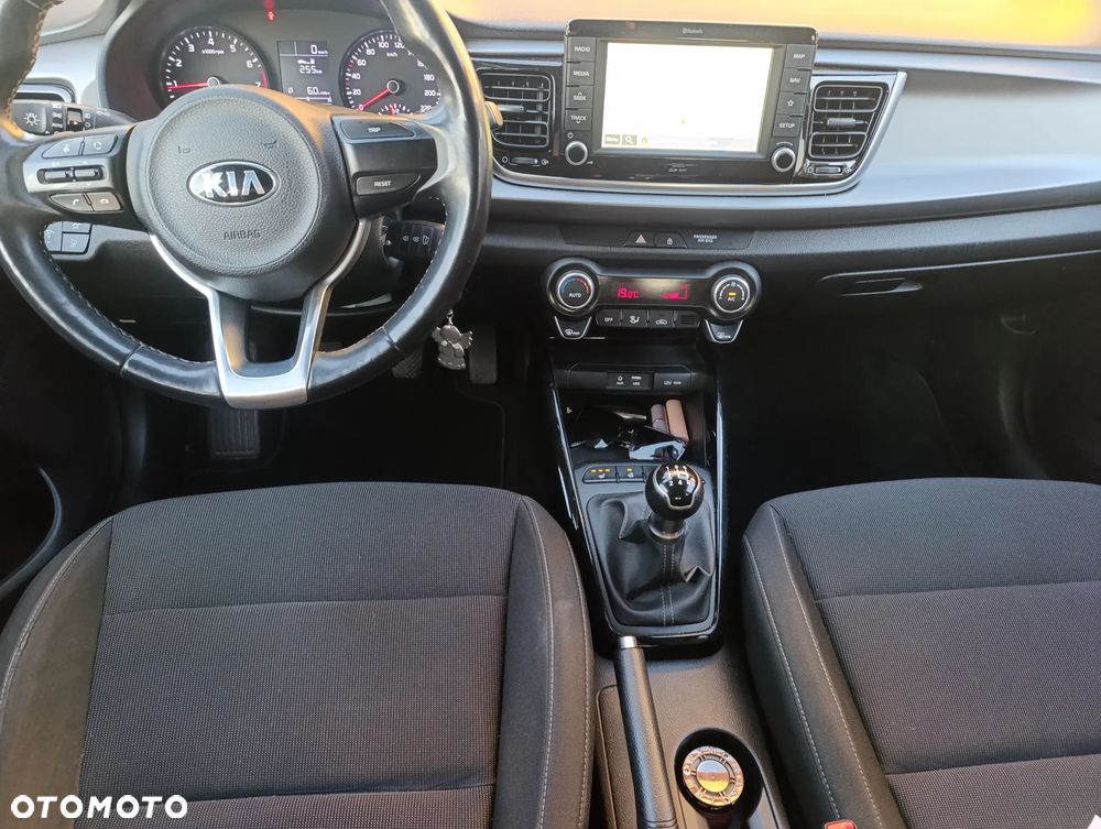 Kia Rio 1.2 L - 9
