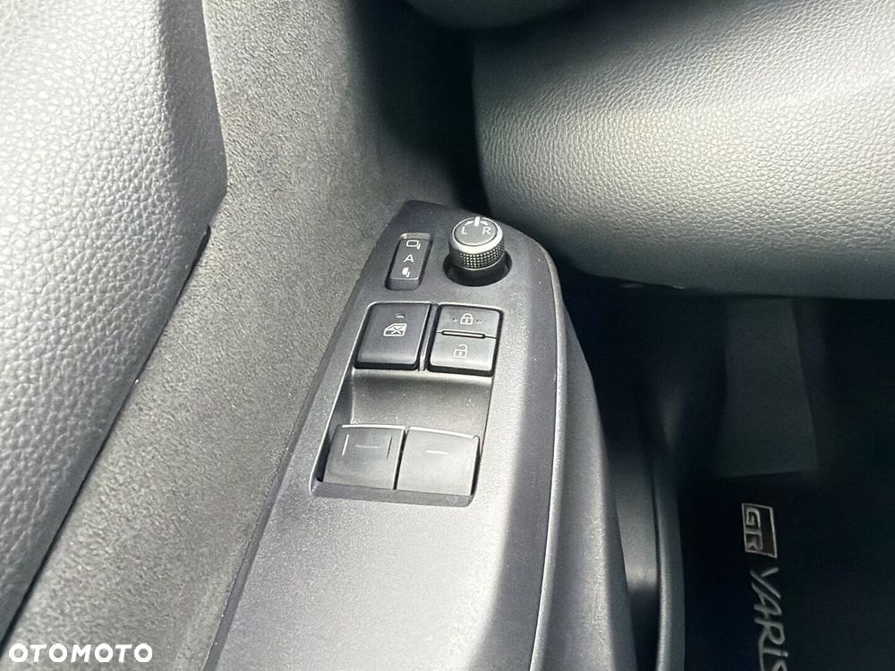 Toyota GR Yaris - 14