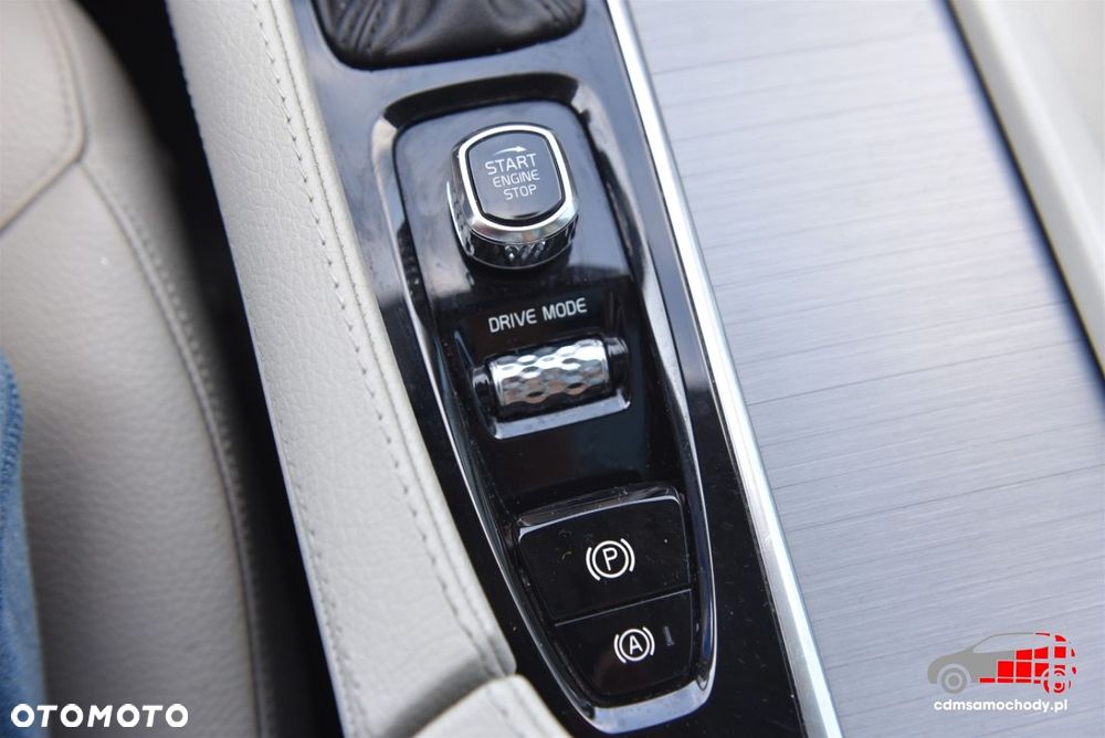 Volvo XC 90 - 38