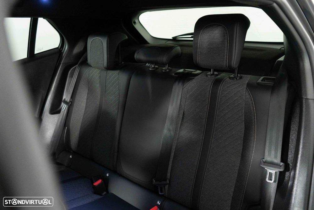 Peugeot 2008 1.2 PureTech Allure Pack EAT8 - 10