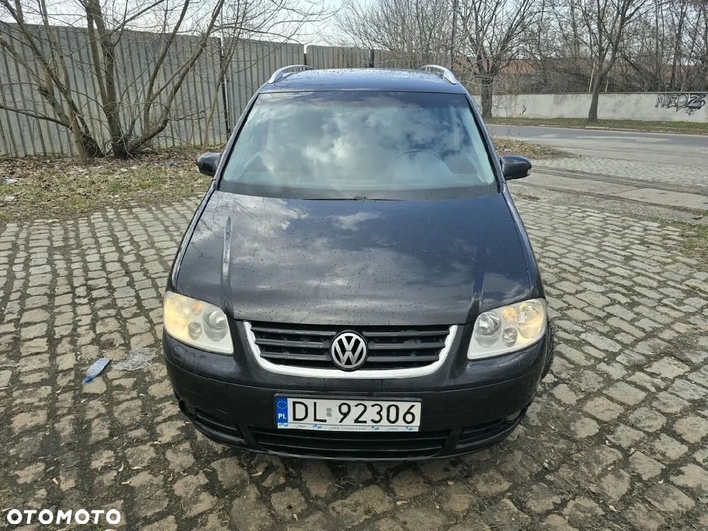 Volkswagen Touran 1.9 TDI Highline - 4