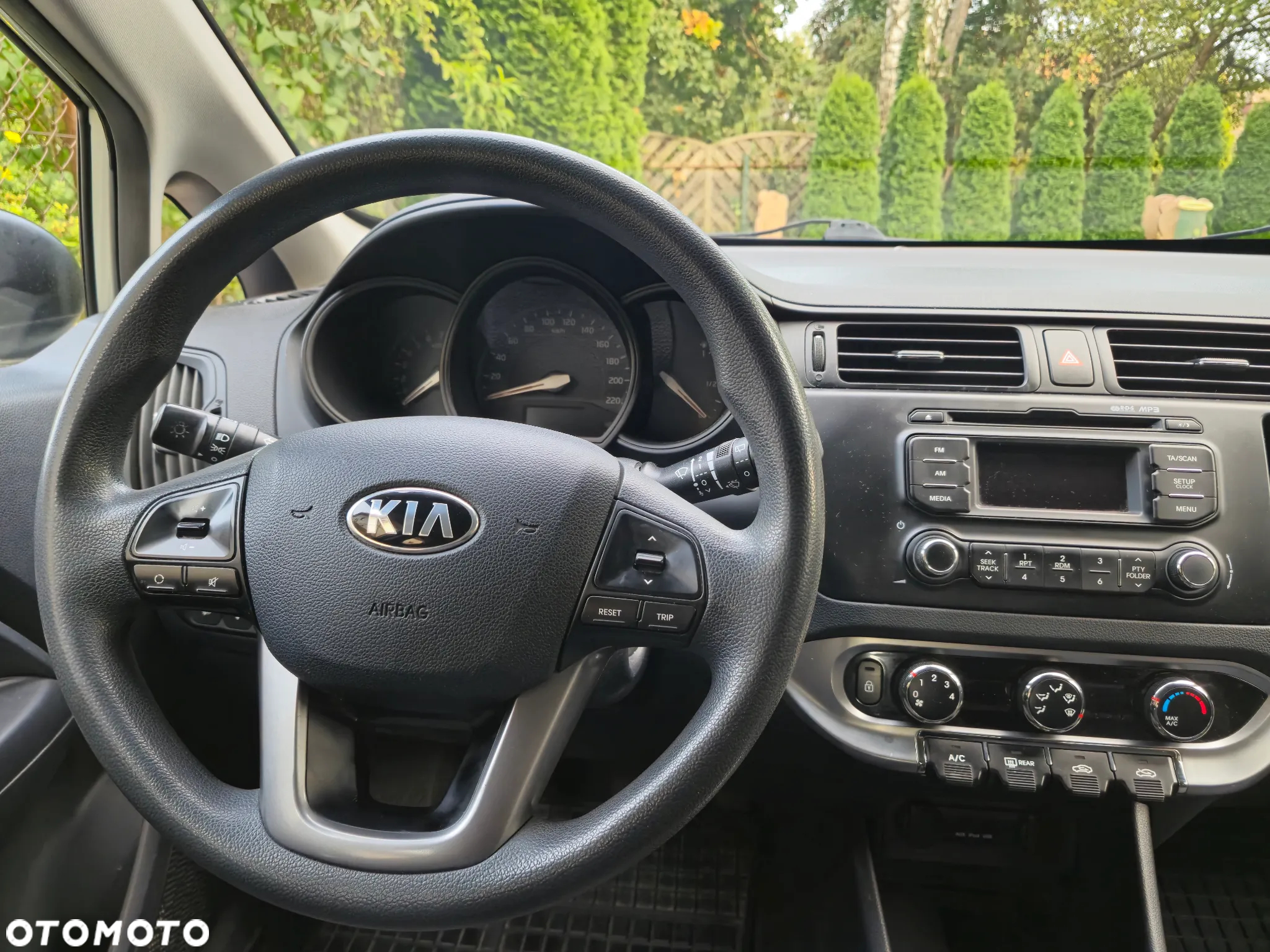 Kia Rio 1.2 M - 13