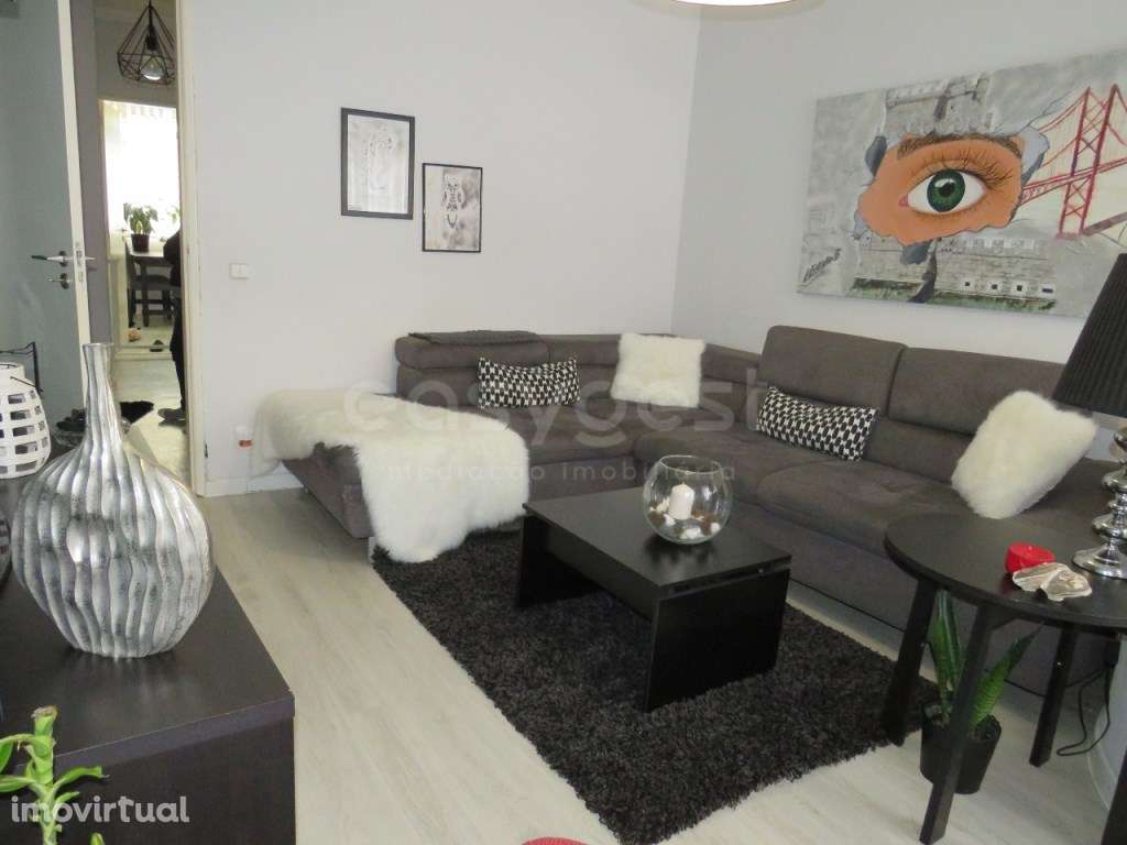 Apartamento T2+1 ao nível do rés do chão, em bom estado de conservação - Grande imagem: 4/28