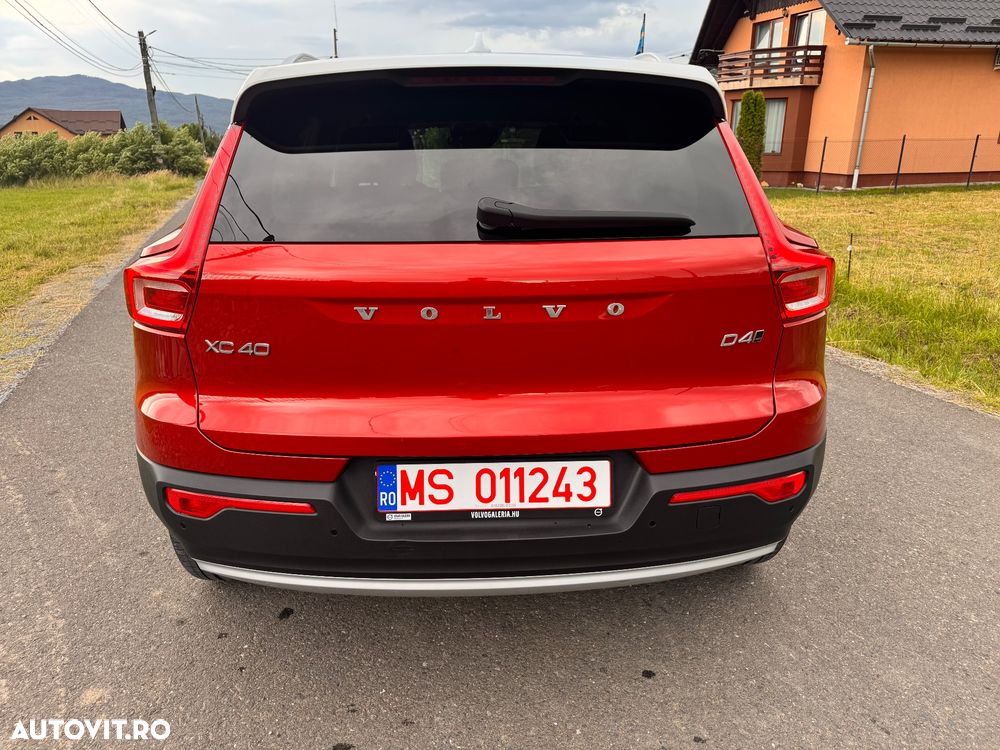 Volvo XC 40 D4 AWD Geartronic Momentum Pro - 18