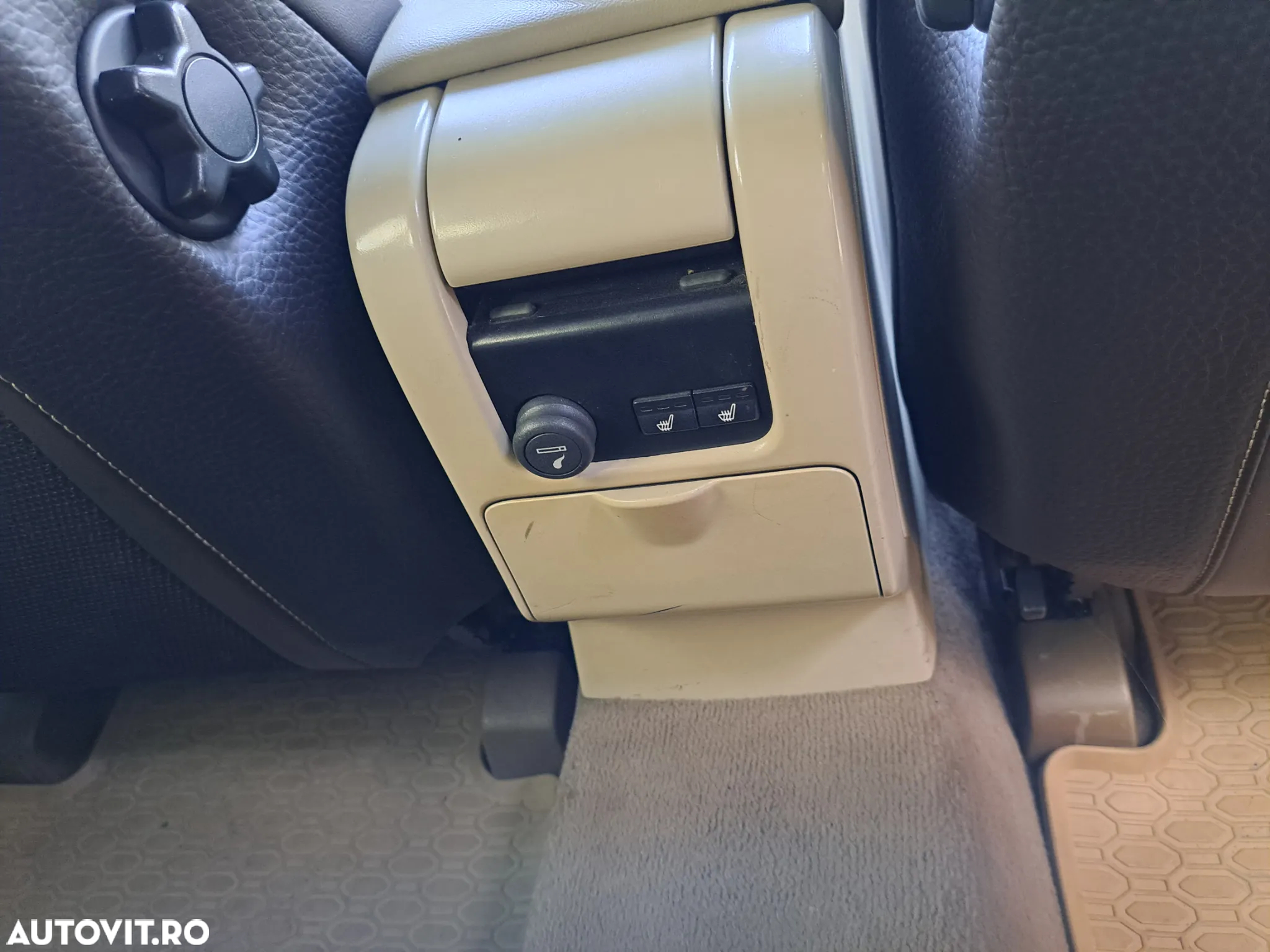 Volvo XC 60 D5 AWD Kinetic - 8
