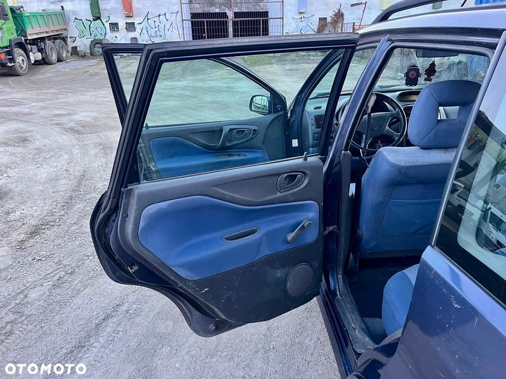 Mitsubishi Space Star - 13