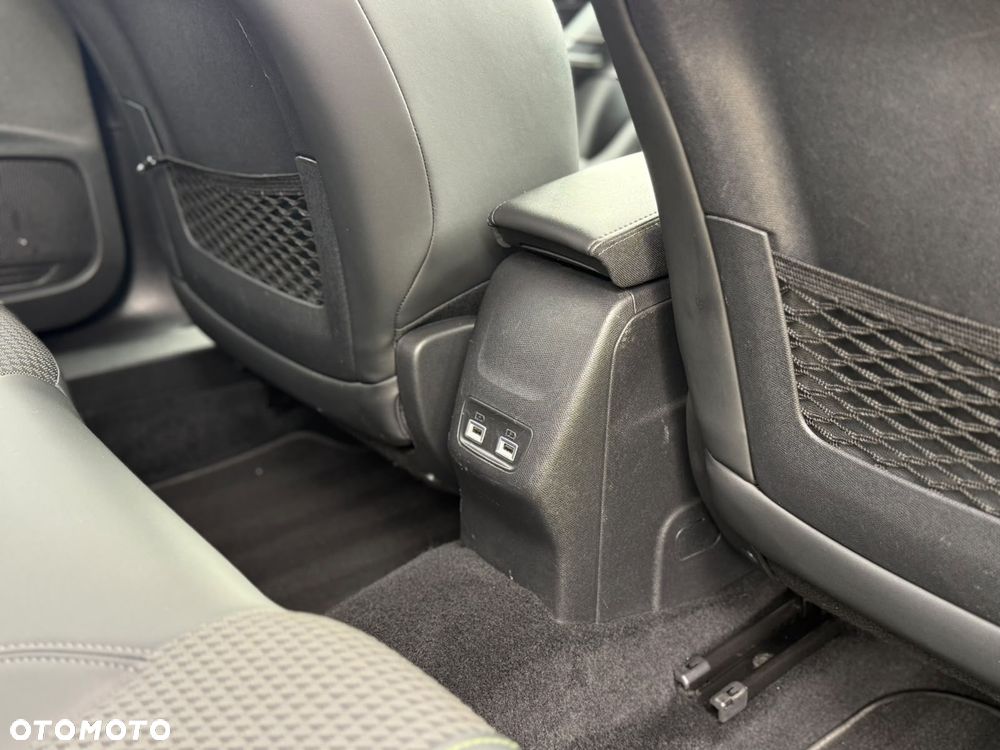 Peugeot 2008 1.2 PureTech GT Line S&S EAT8 - 23