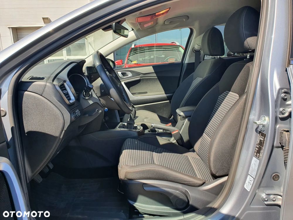 Kia XCeed 1.5 T-GDI M - 28