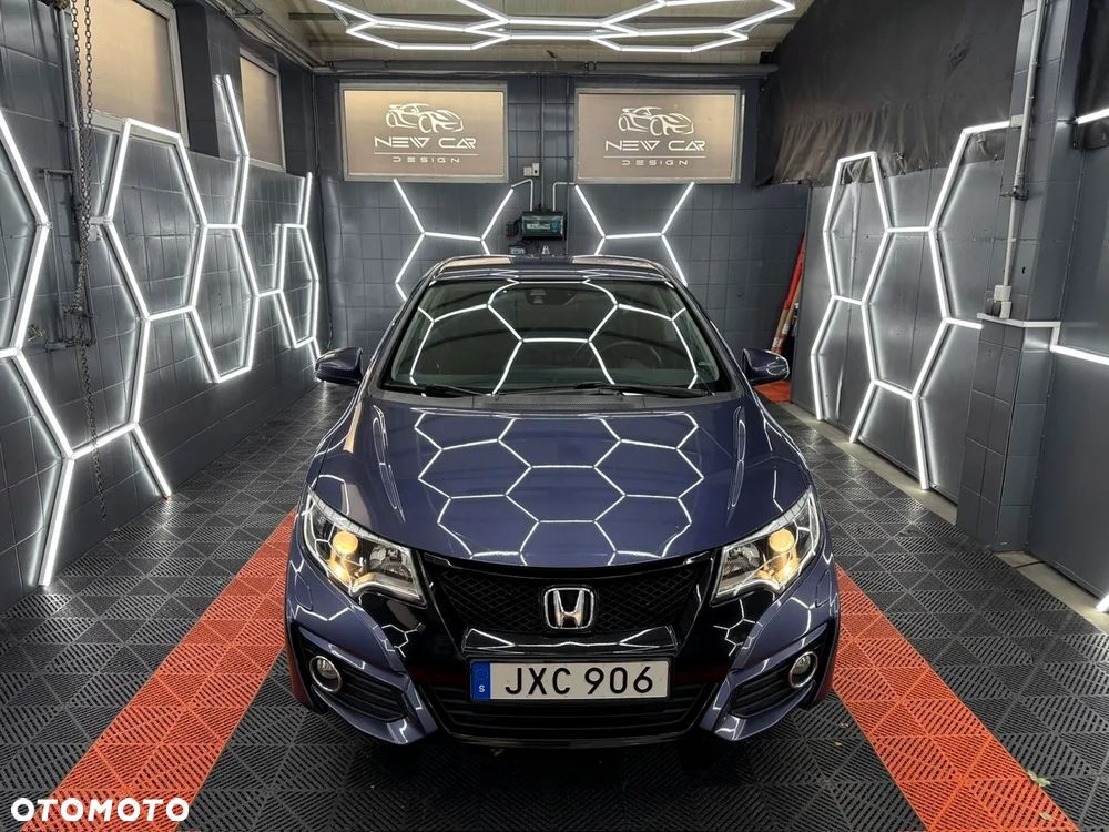 Honda Civic 1.8 i-VTEC Sport Black Edition - 12