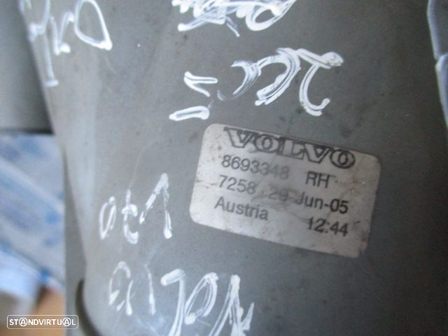 Farol Nevoeiro 8693348 VOLVO V70 2005 FD ORIGINAL - 4