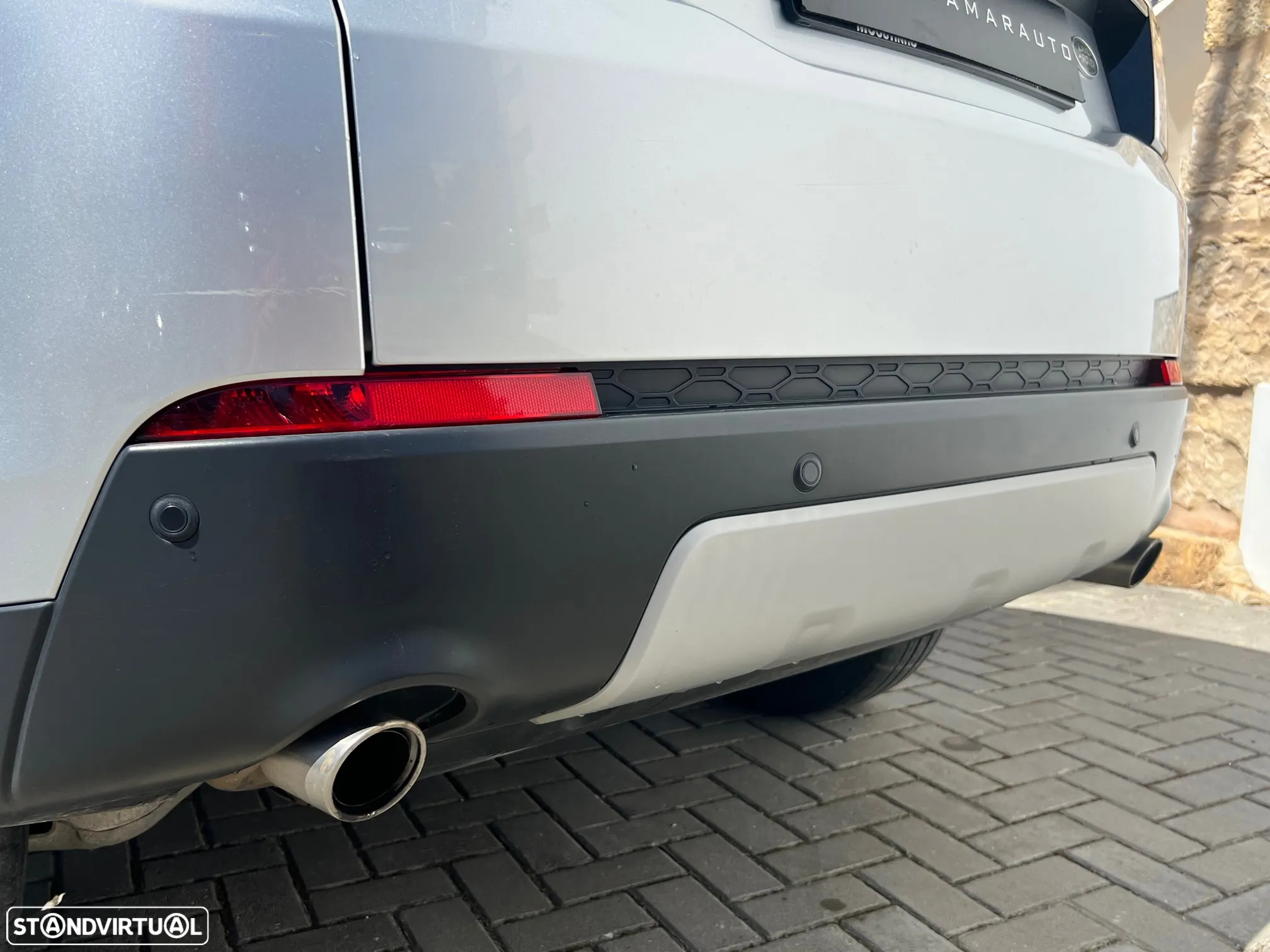 Land Rover Discovery Sport 2.0 eD4 HSE - 12