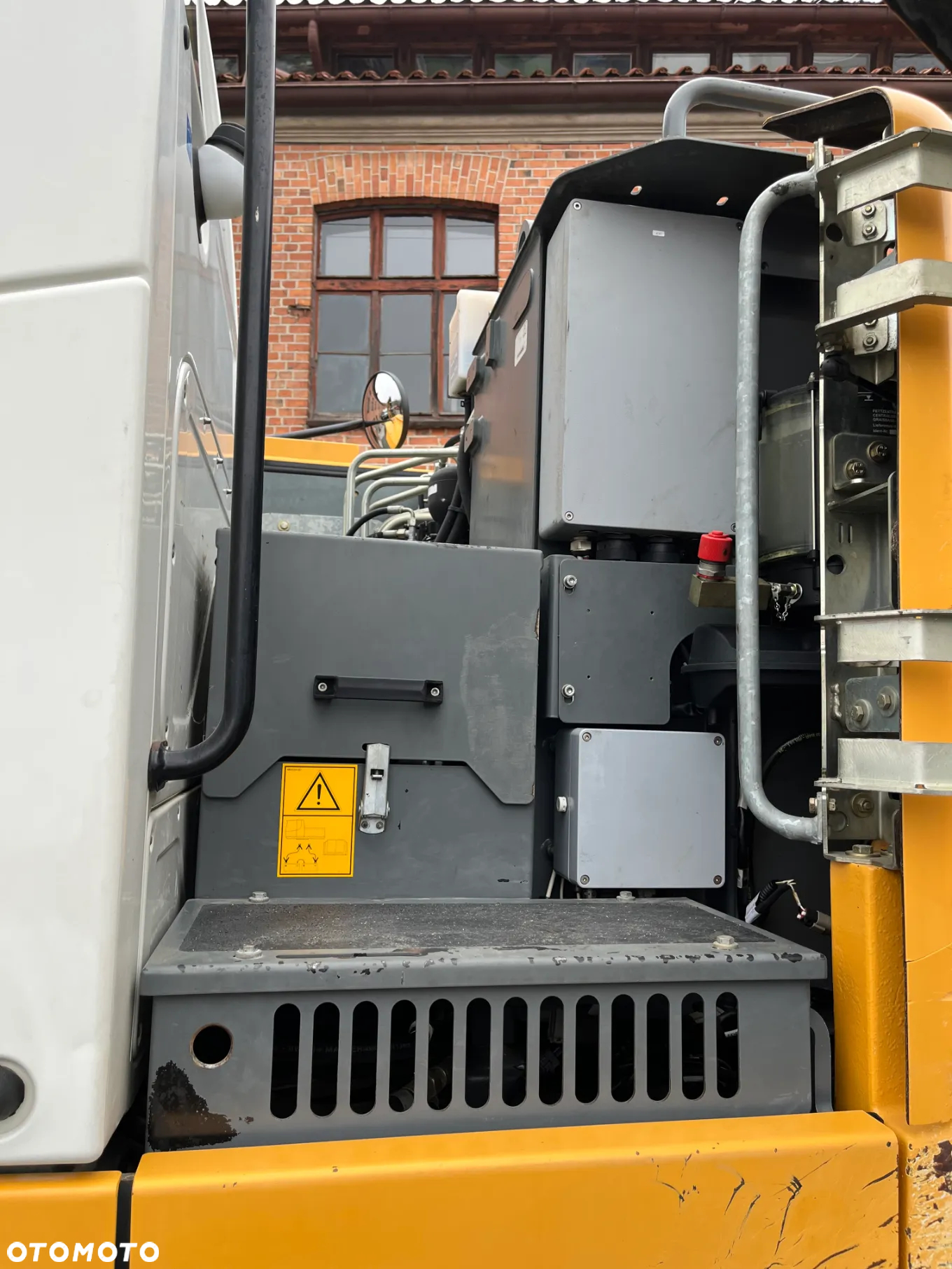 Liebherr A 910 COMPACT - 12