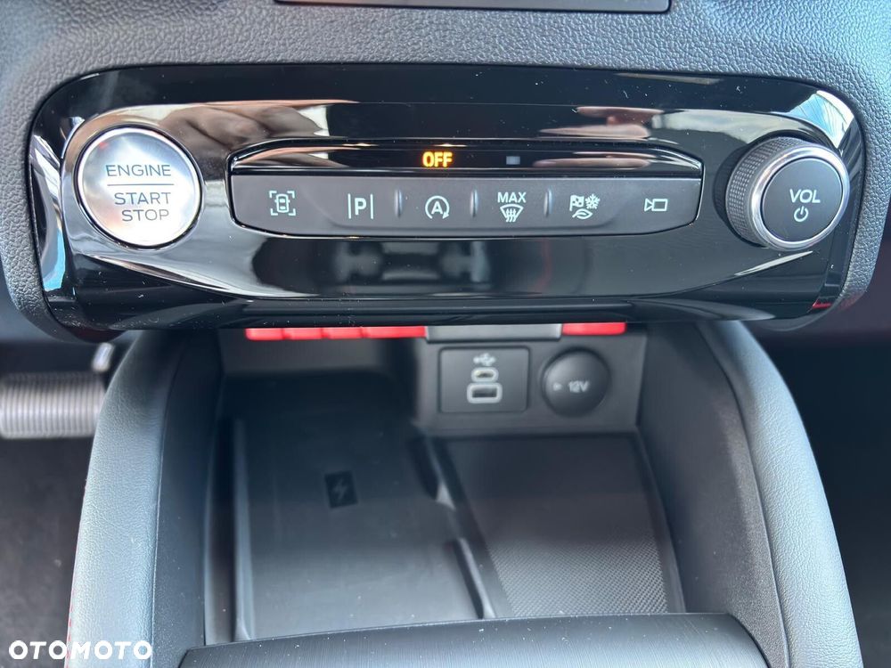 Ford Kuga - 34