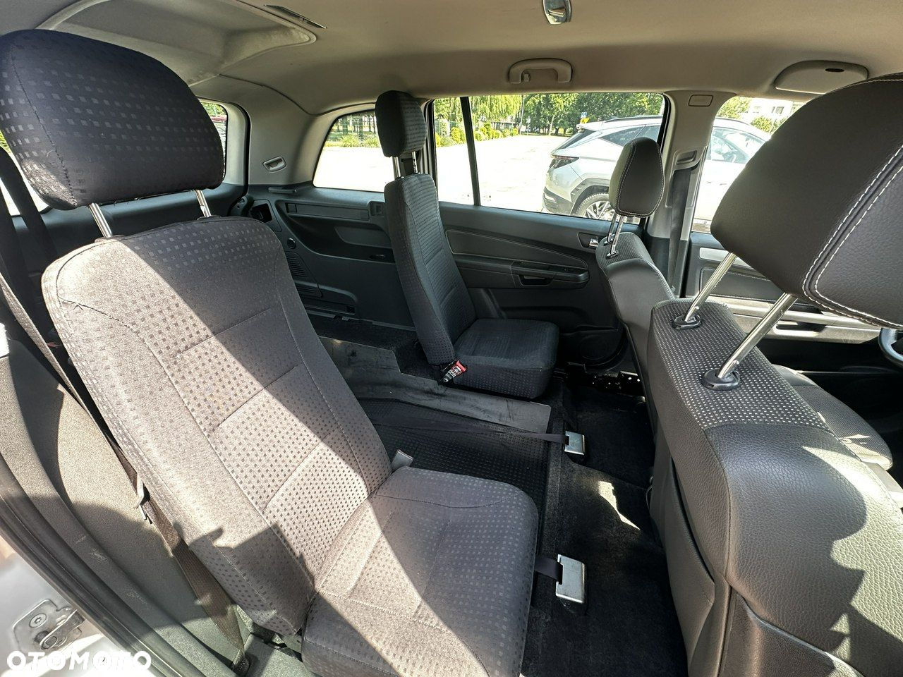 Opel Zafira 1.9 CDTI First Edition - 16