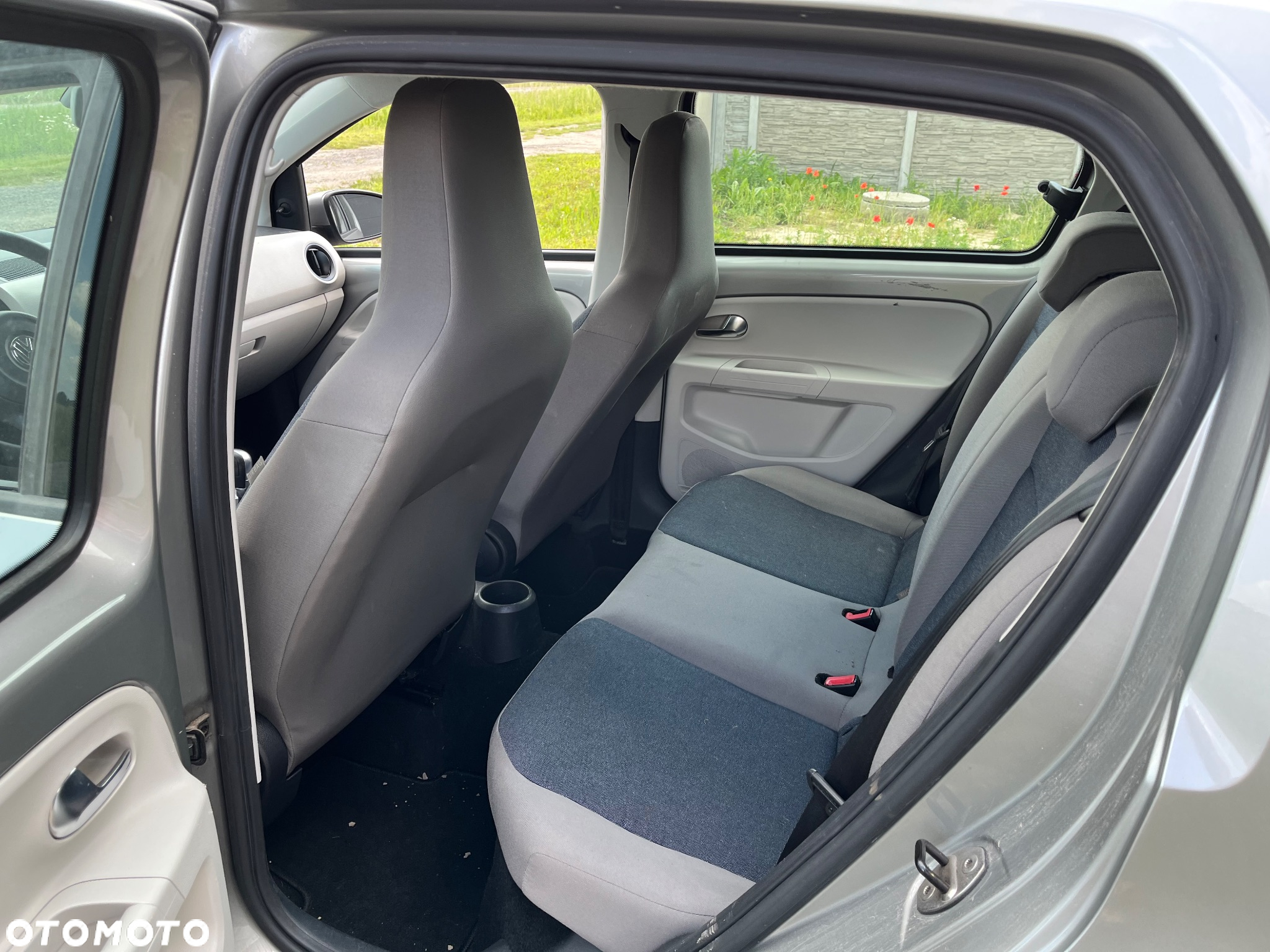 Volkswagen up! (BlueMotion Technology) ASG move - 8