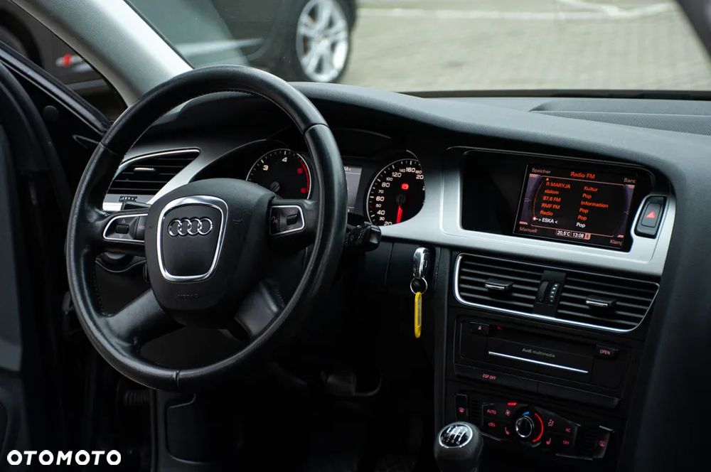 Audi A4 Avant 2.0 TDI DPF Ambiente - 17