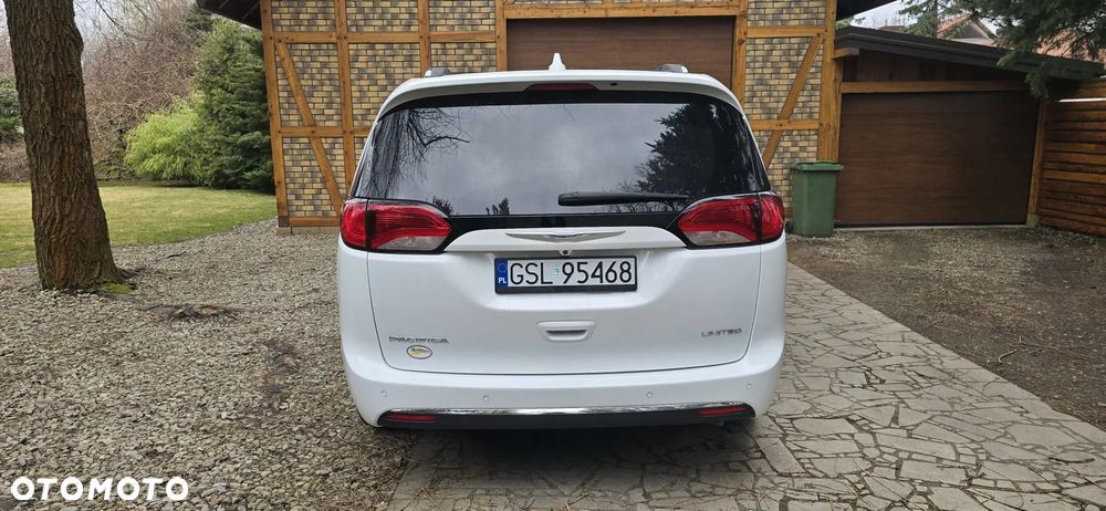 Chrysler Pacifica - 13