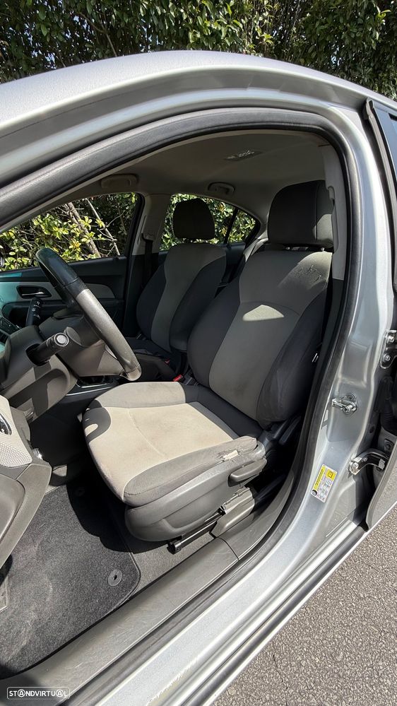 Chevrolet Cruze 2.0 VCDi LT - 11