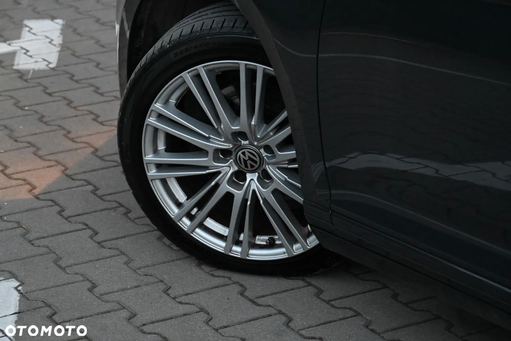 Volkswagen Passat 2.0 TDI SCR DSG Elegance - 20