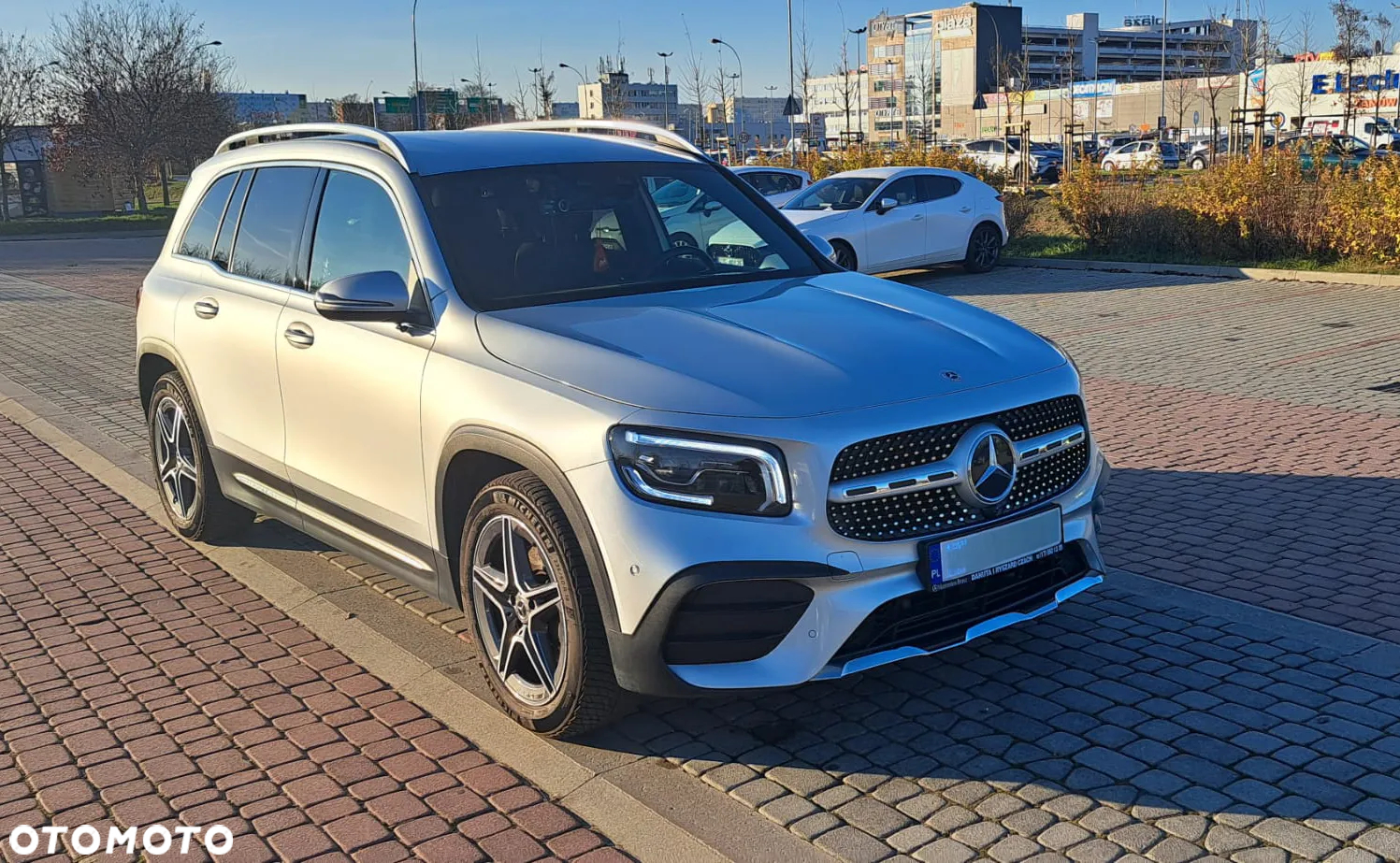 Mercedes-Benz GLB 200 4-Matic AMG Line 8G-DCT - 2
