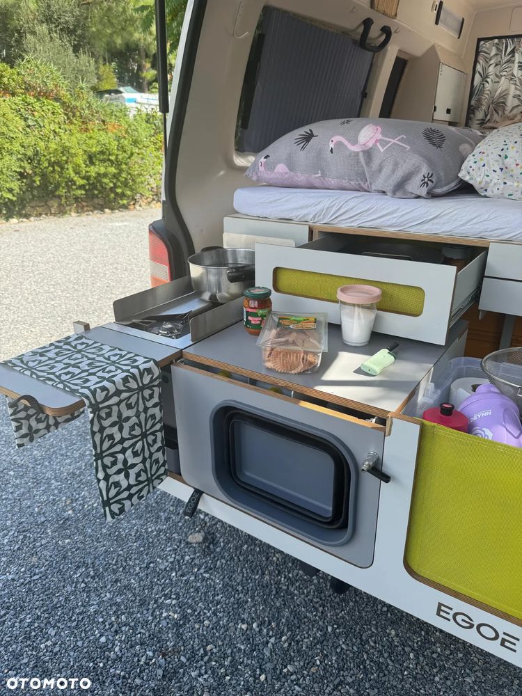 Volkswagen Transporter - 11