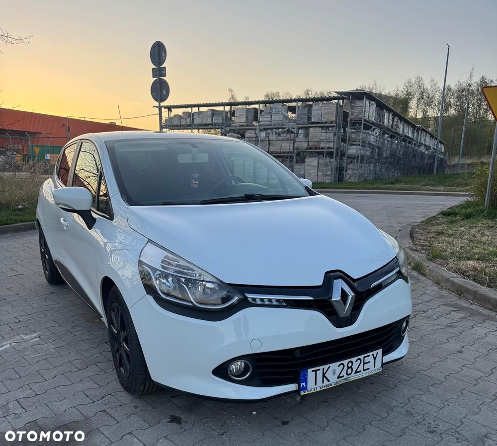 Renault Clio 1.2 16V 75 Experience - 5