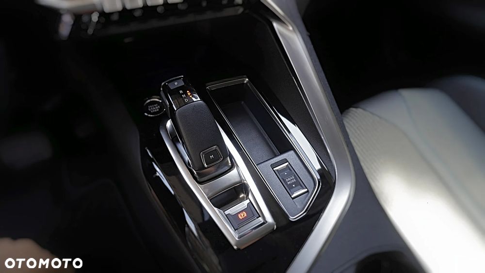 Peugeot 3008 1.2 PureTech Allure Pack S&S EAT8 - 21