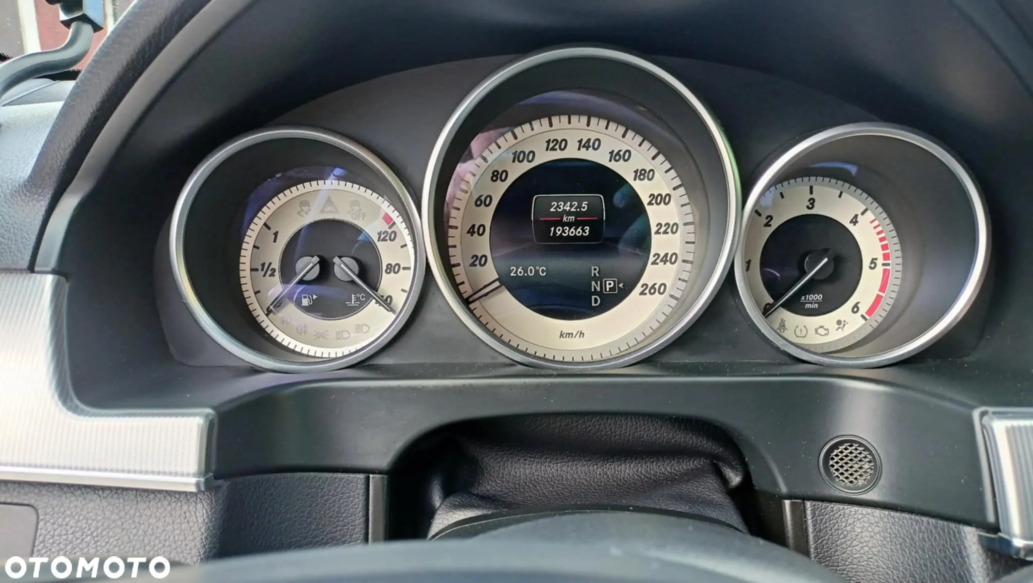 Mercedes-Benz Klasa E 220 BlueTEC 4-Matic Elegance - 14
