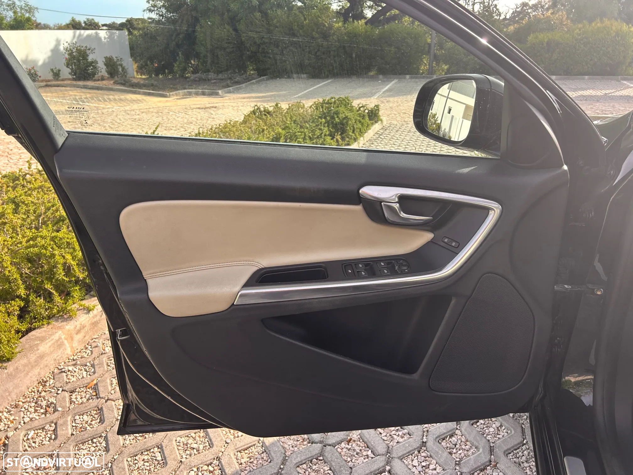 Volvo V60 2.4 D6 Summum AWD Phev - 20