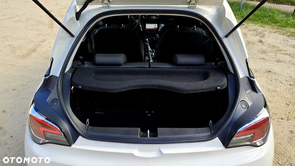 Opel Adam 1.2 White Link - 20