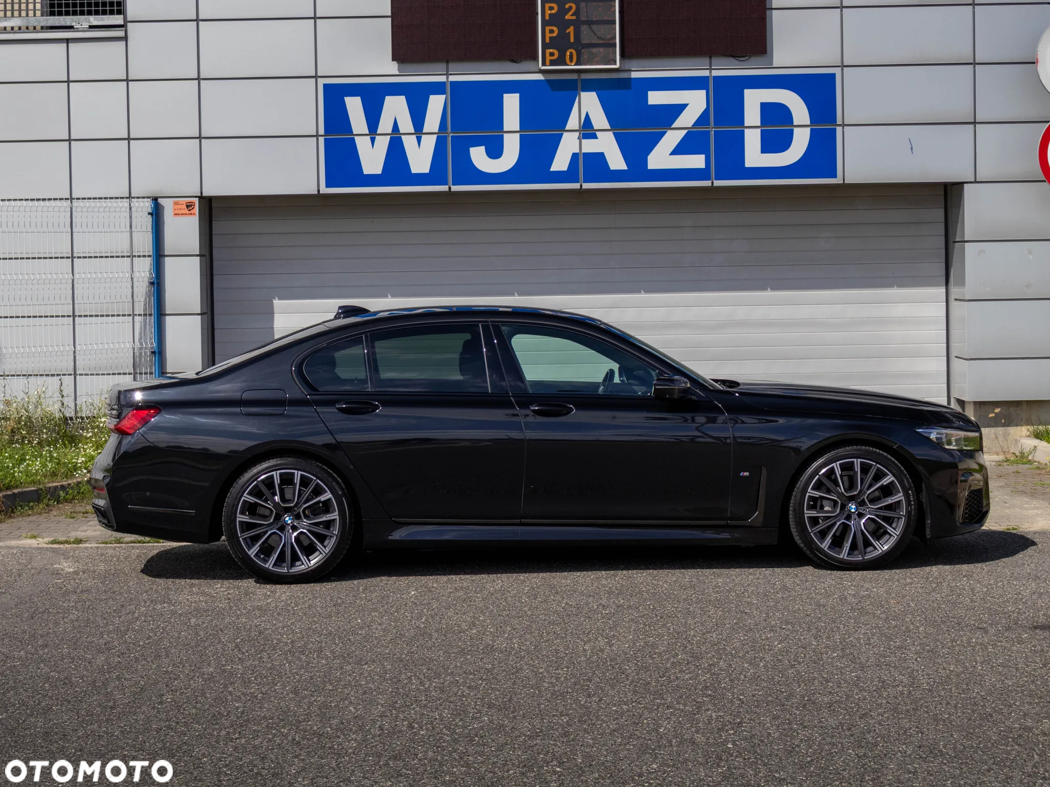 BMW Seria 7 730d xDrive mHEV sport - 10