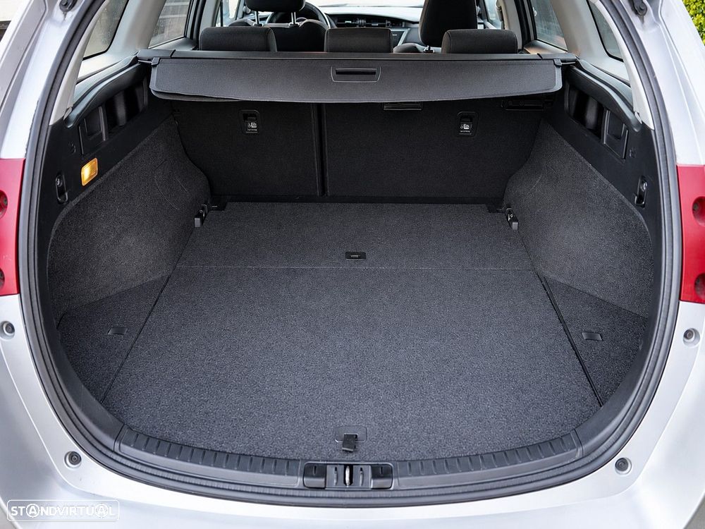 Toyota Auris Touring Sports 1.4 D-4D Comfort+Pack Sport - 10