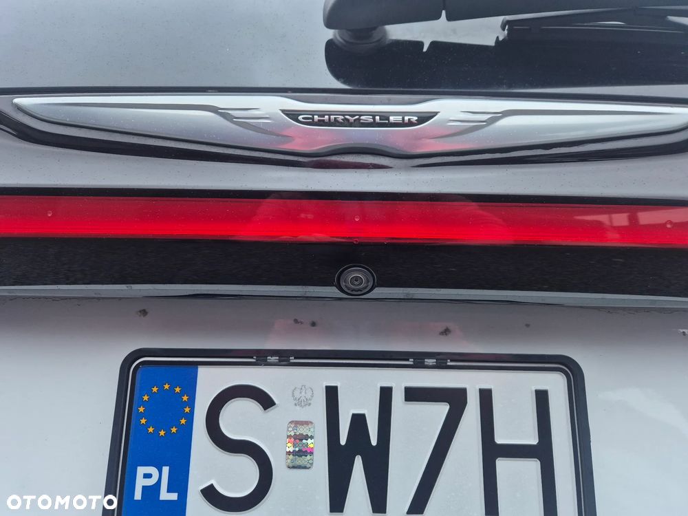 Chrysler Pacifica - 21