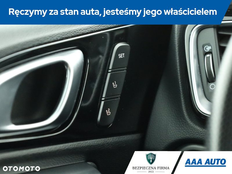 Kia Ceed - 16