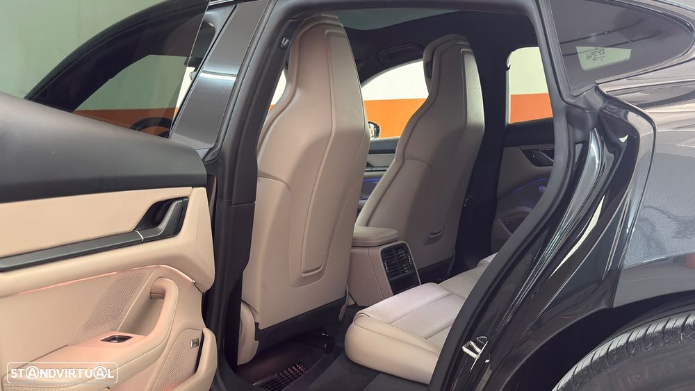 Porsche Taycan Bateria Performance Plus - 24