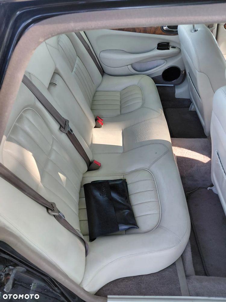 Jaguar XJ 4.0 Executive - 12