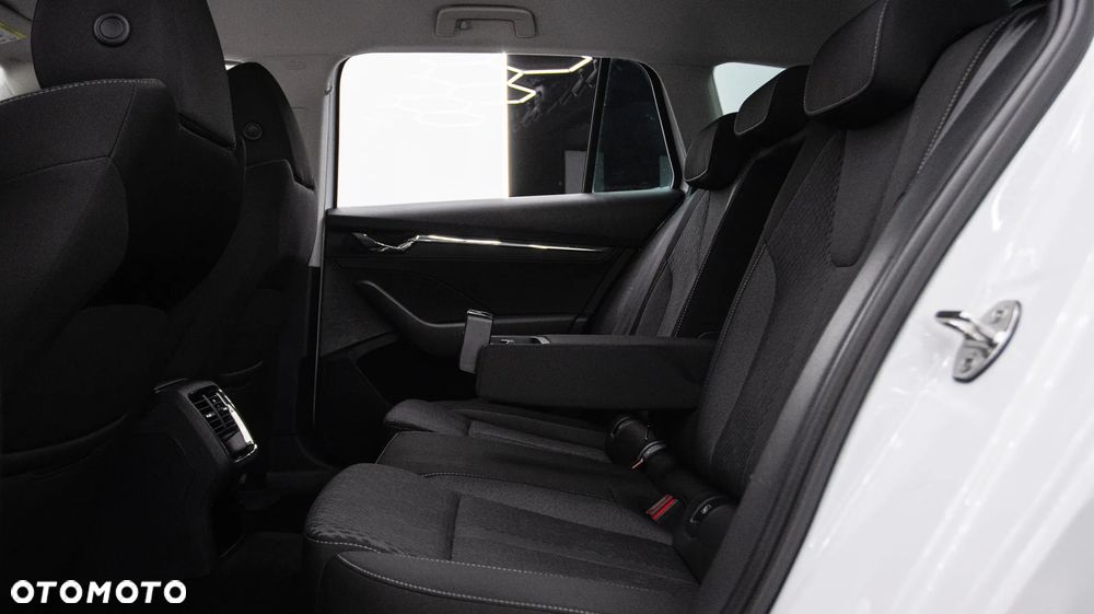 Skoda Octavia 2.0 TDI 4x4 Style DSG - 17