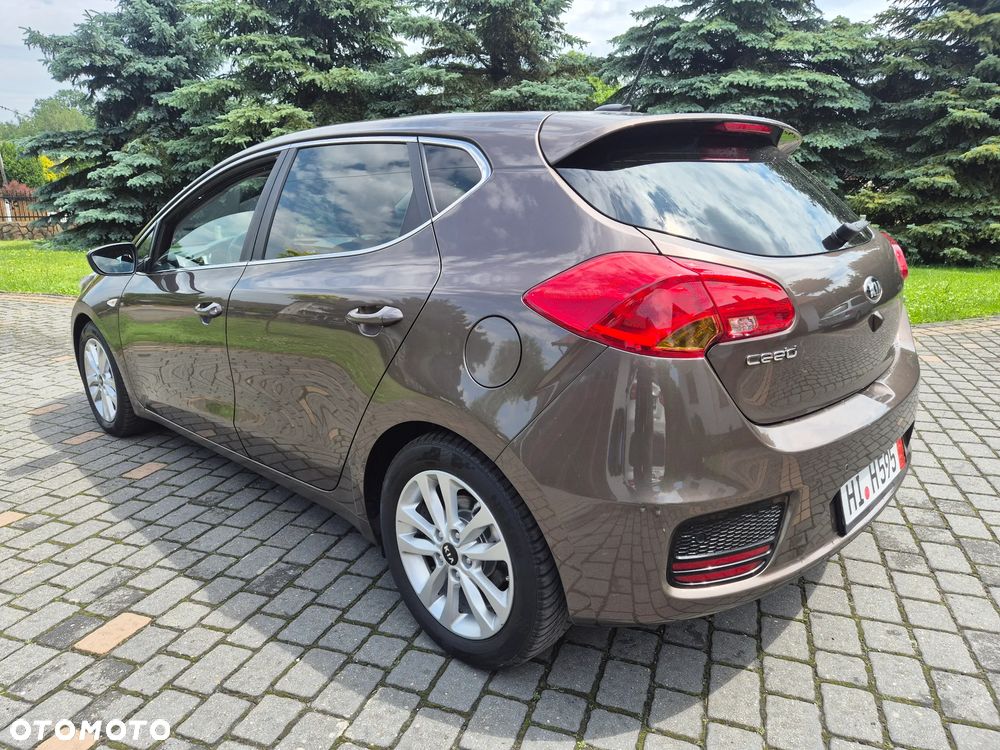 Kia Ceed 1.4 CVVT Dream-Team Edition - 9