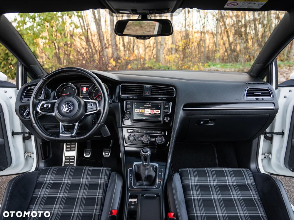 Volkswagen Golf GTD BlueMotion Technology - 32