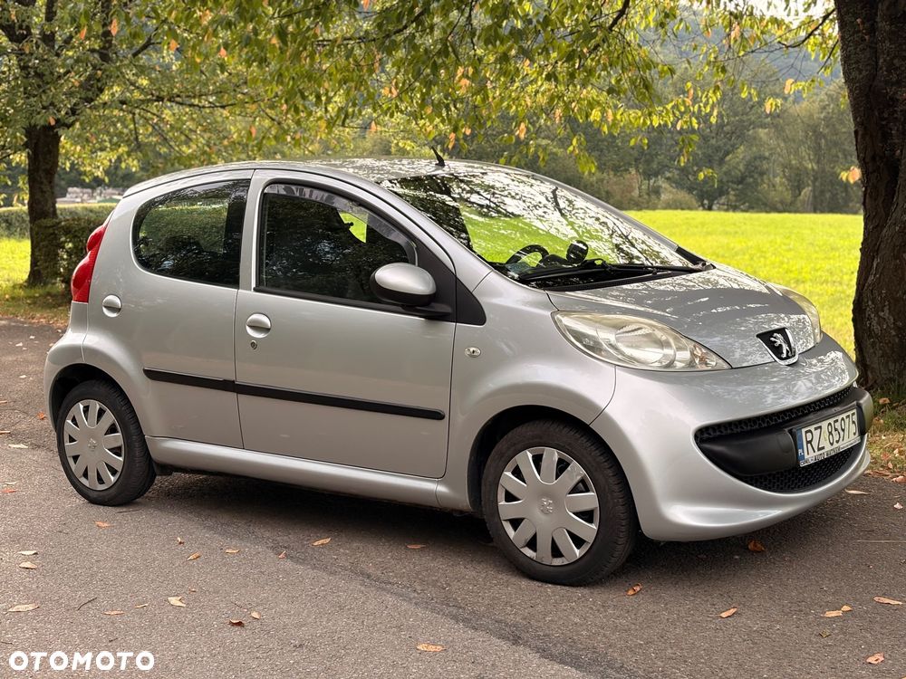 Peugeot 107 1.0 Trendy - 1