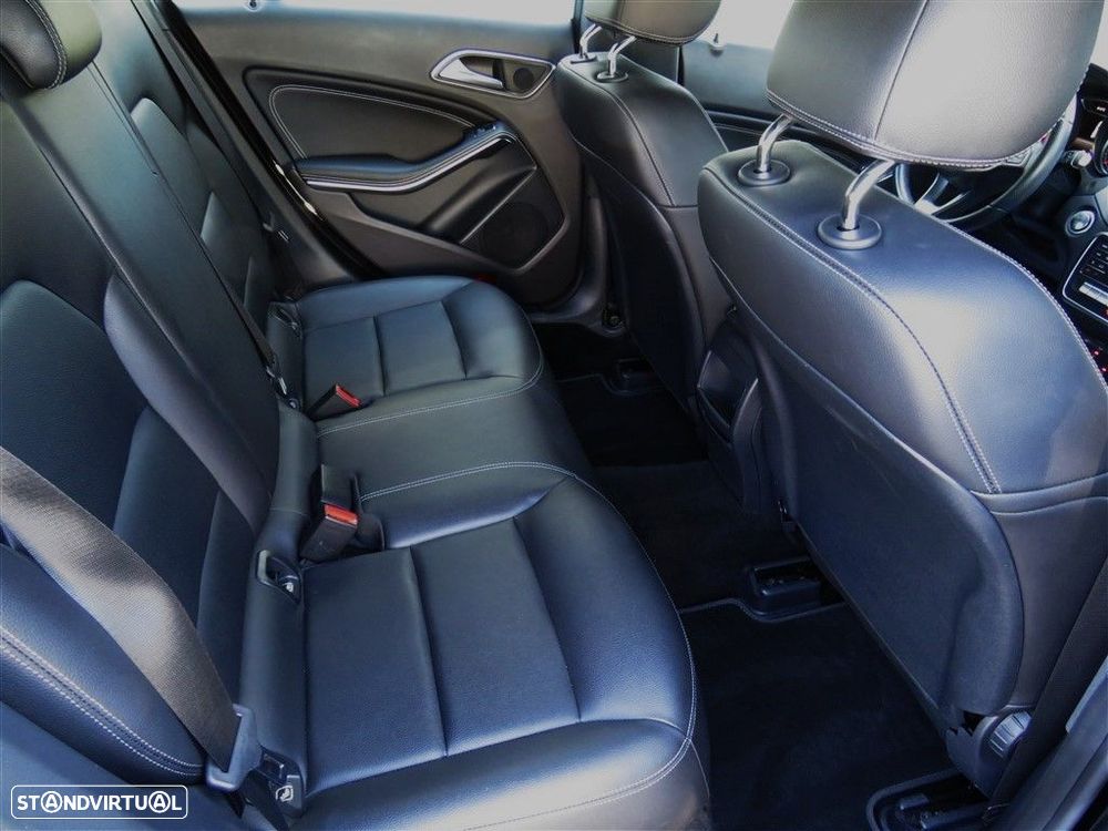 Mercedes-Benz CLA 200 d Shooting Brake Urban Aut. - 18