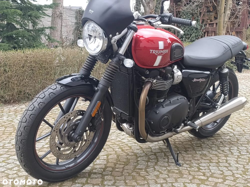 Triumph Street Twin