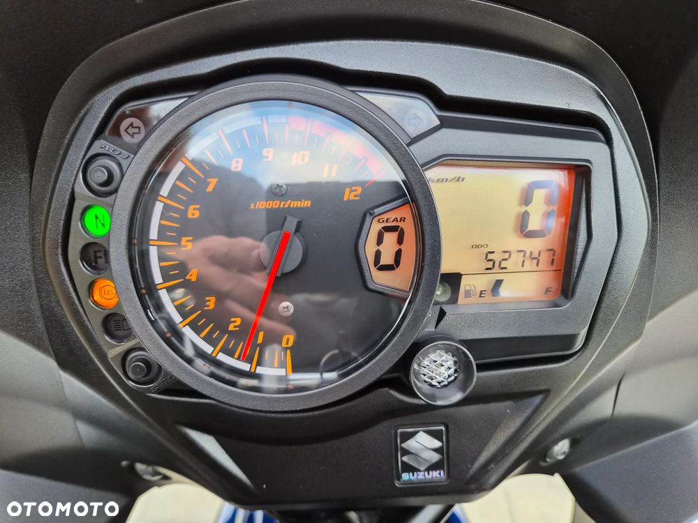Suzuki GSX - 18