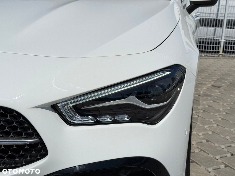 Mercedes-Benz CLA 180 AMG Line 7G-DCT - 11