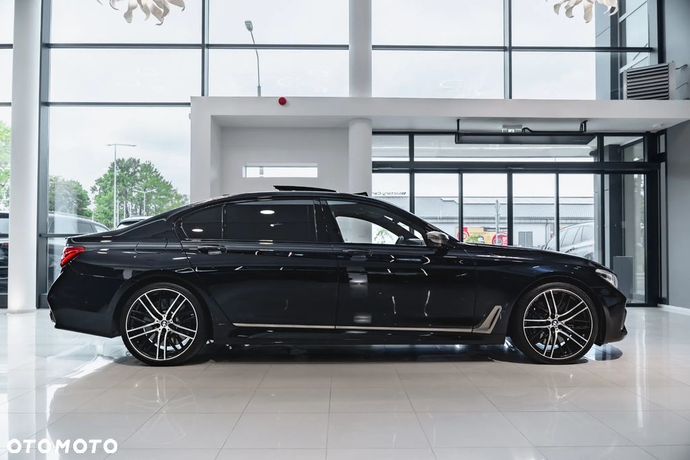 BMW Seria 7 M760Li xDrive - 13